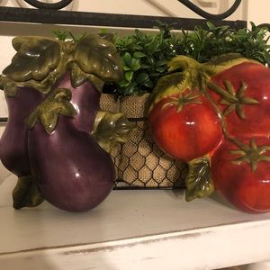 Vegetable accent pieces